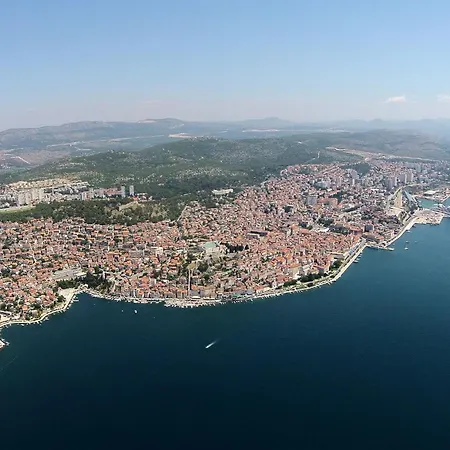 By The Sea - 18501 Apartamento